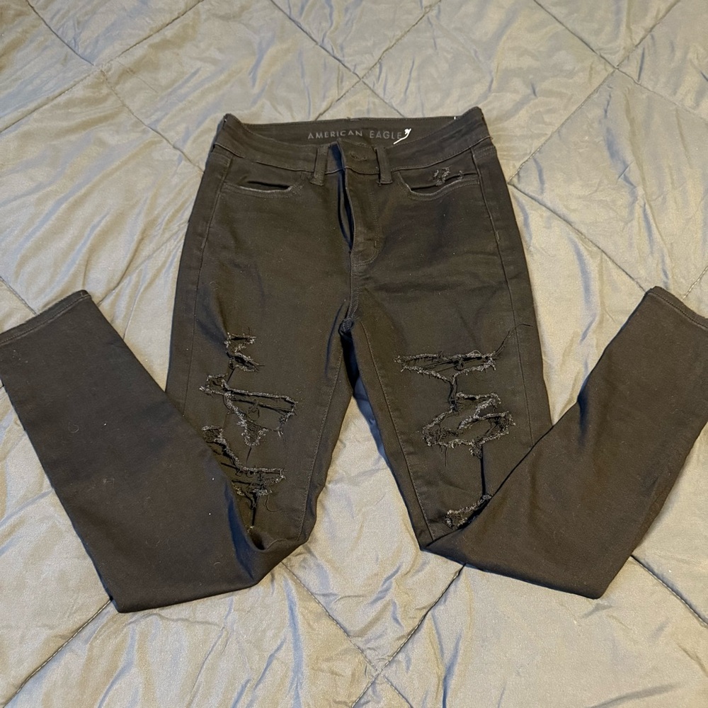 American Eagle distressed Jeans